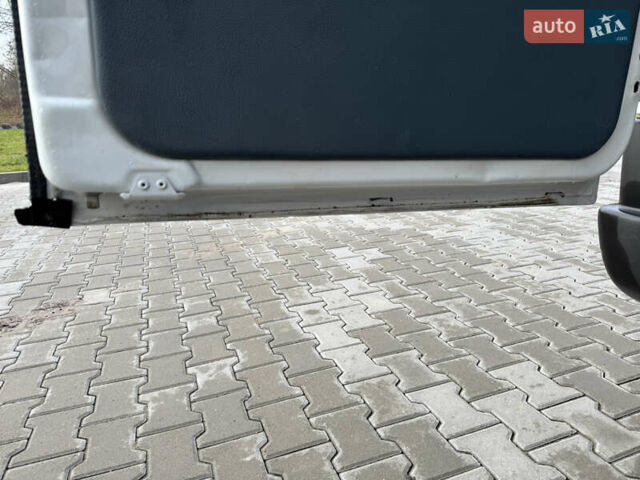 Білий Мерседес Sprinter, об'ємом двигуна 2.2 л та пробігом 361 тис. км за 9399 $, фото 24 на Automoto.ua