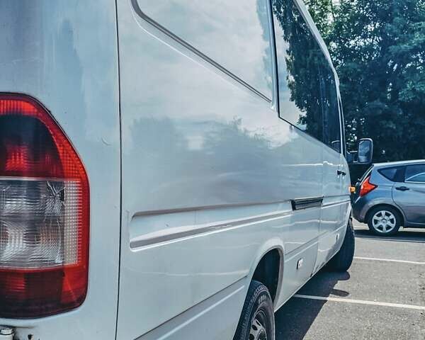 Білий Мерседес Sprinter, об'ємом двигуна 0 л та пробігом 400 тис. км за 9650 $, фото 3 на Automoto.ua