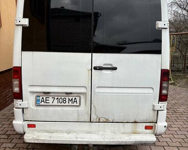 Белый Мерседес Sprinter, объемом двигателя 2.15 л и пробегом 592 тыс. км за 6499 $, фото 19 на Automoto.ua