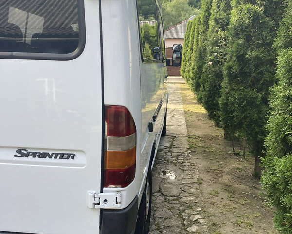 Білий Мерседес Sprinter, об'ємом двигуна 2.2 л та пробігом 468 тис. км за 9200 $, фото 6 на Automoto.ua