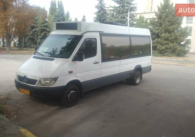Белый Мерседес Sprinter, объемом двигателя 2.15 л и пробегом 200 тыс. км за 11000 $, фото 2 на Automoto.ua