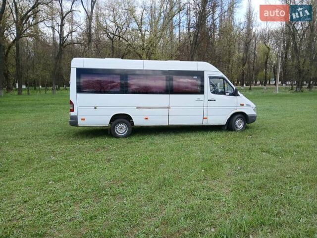 Белый Мерседес Sprinter, объемом двигателя 2.1 л и пробегом 5 тыс. км за 9000 $, фото 7 на Automoto.ua