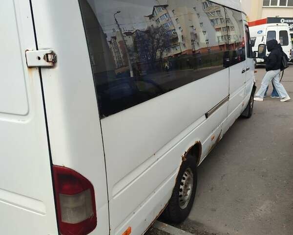 Білий Мерседес Sprinter, об'ємом двигуна 2.87 л та пробігом 650 тис. км за 7000 $, фото 4 на Automoto.ua