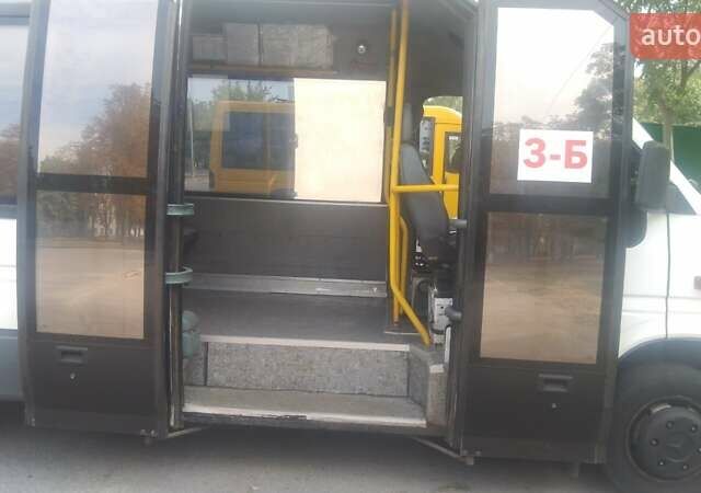 Белый Мерседес Sprinter, объемом двигателя 2.15 л и пробегом 200 тыс. км за 11000 $, фото 3 на Automoto.ua