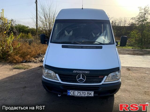 Белый Мерседес Sprinter, объемом двигателя 2.7 л и пробегом 526 тыс. км за 8500 $, фото 1 на Automoto.ua