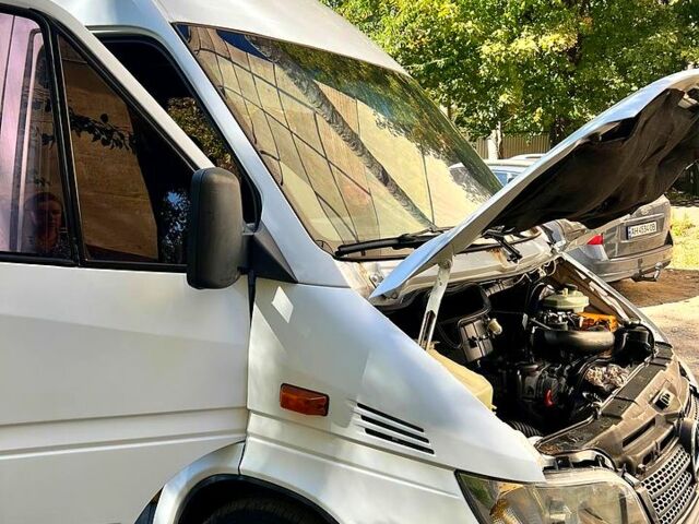 Білий Мерседес Sprinter, об'ємом двигуна 2.1 л та пробігом 355 тис. км за 7500 $, фото 3 на Automoto.ua
