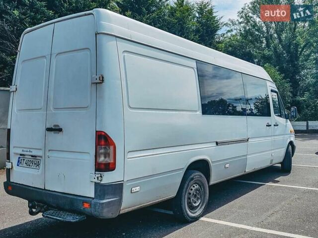 Білий Мерседес Sprinter, об'ємом двигуна 0 л та пробігом 400 тис. км за 9650 $, фото 4 на Automoto.ua