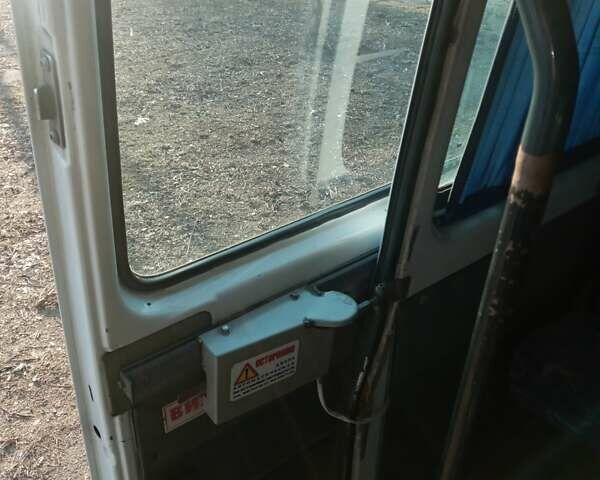 Белый Мерседес Sprinter, объемом двигателя 2.15 л и пробегом 500 тыс. км за 8500 $, фото 7 на Automoto.ua