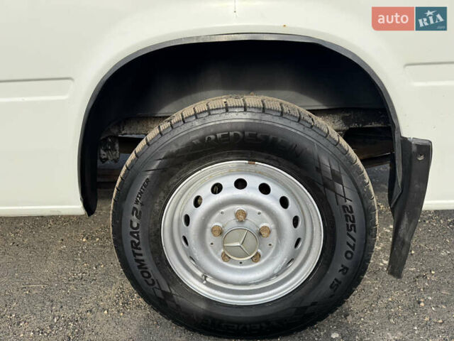 Белый Мерседес Sprinter, объемом двигателя 2.7 л и пробегом 593 тыс. км за 12500 $, фото 26 на Automoto.ua