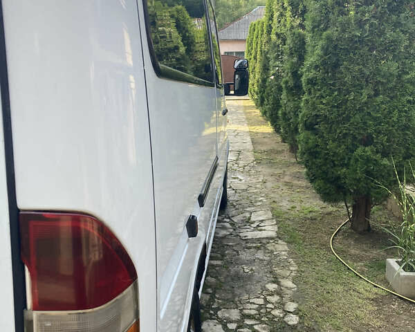 Білий Мерседес Sprinter, об'ємом двигуна 2.2 л та пробігом 468 тис. км за 9200 $, фото 22 на Automoto.ua