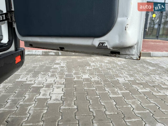 Білий Мерседес Sprinter, об'ємом двигуна 2.2 л та пробігом 361 тис. км за 9399 $, фото 26 на Automoto.ua