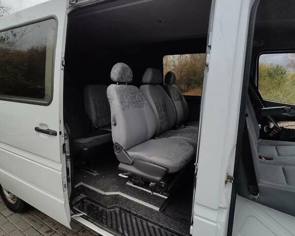 Белый Мерседес Sprinter, объемом двигателя 2.15 л и пробегом 801 тыс. км за 7200 $, фото 3 на Automoto.ua