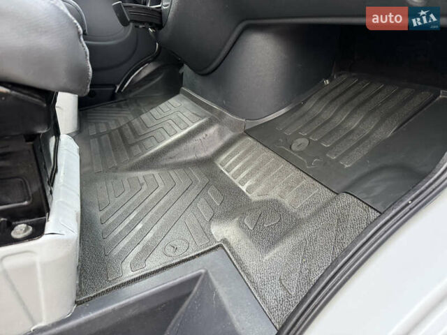 Білий Мерседес Sprinter, об'ємом двигуна 2.2 л та пробігом 361 тис. км за 9399 $, фото 35 на Automoto.ua