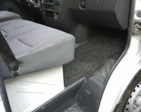 Белый Мерседес Sprinter, объемом двигателя 2.1 л и пробегом 350 тыс. км за 8300 $, фото 12 на Automoto.ua