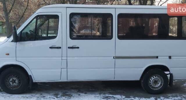 Белый Мерседес Sprinter, объемом двигателя 2.1 л и пробегом 460 тыс. км за 6800 $, фото 3 на Automoto.ua