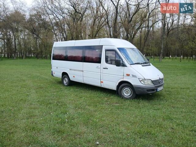 Белый Мерседес Sprinter, объемом двигателя 2.1 л и пробегом 5 тыс. км за 9000 $, фото 5 на Automoto.ua