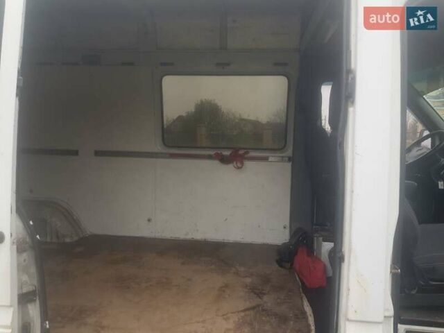 Белый Мерседес Sprinter, объемом двигателя 2.15 л и пробегом 360 тыс. км за 5800 $, фото 1 на Automoto.ua