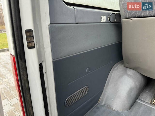 Білий Мерседес Sprinter, об'ємом двигуна 2.2 л та пробігом 361 тис. км за 9399 $, фото 22 на Automoto.ua