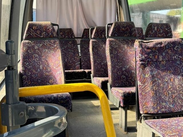 Белый Мерседес Sprinter, объемом двигателя 2.3 л и пробегом 400 тыс. км за 10900 $, фото 4 на Automoto.ua