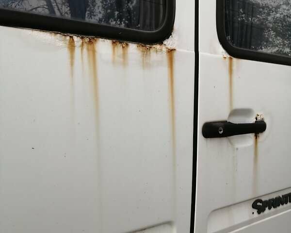 Белый Мерседес Sprinter, объемом двигателя 2.15 л и пробегом 500 тыс. км за 8500 $, фото 24 на Automoto.ua