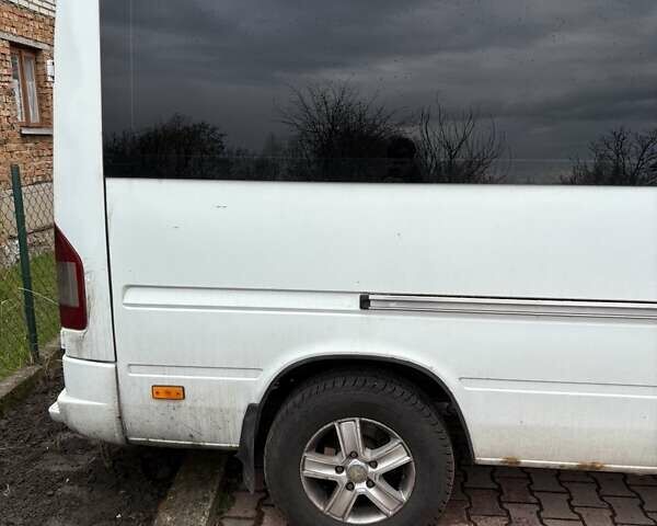Белый Мерседес Sprinter, объемом двигателя 2.15 л и пробегом 592 тыс. км за 6499 $, фото 11 на Automoto.ua