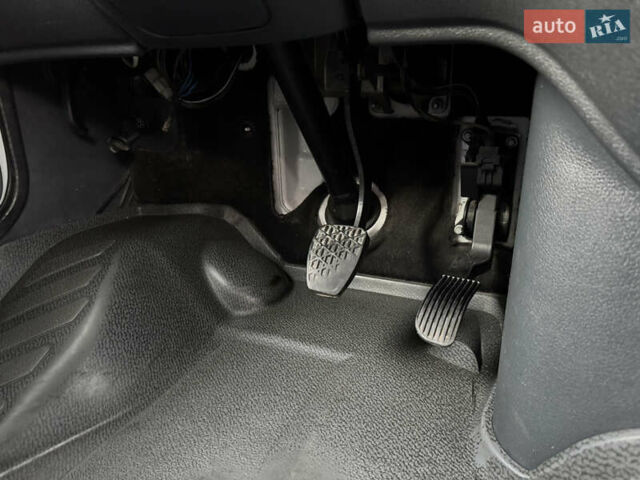 Білий Мерседес Sprinter, об'ємом двигуна 2.2 л та пробігом 361 тис. км за 9399 $, фото 10 на Automoto.ua