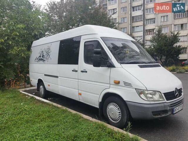 Белый Мерседес Sprinter, объемом двигателя 2.7 л и пробегом 800 тыс. км за 10000 $, фото 9 на Automoto.ua