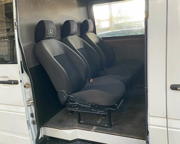 Білий Мерседес Sprinter, об'ємом двигуна 2.1 л та пробігом 290 тис. км за 7500 $, фото 20 на Automoto.ua