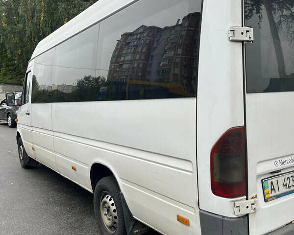 Белый Мерседес Sprinter, объемом двигателя 2.15 л и пробегом 800 тыс. км за 9500 $, фото 7 на Automoto.ua