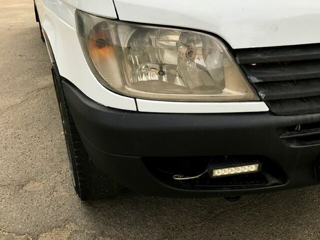 Білий Мерседес Sprinter, об'ємом двигуна 2.7 л та пробігом 567 тис. км за 9500 $, фото 2 на Automoto.ua
