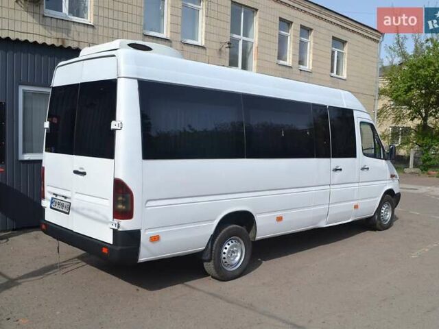 Белый Мерседес Sprinter, объемом двигателя 2.87 л и пробегом 700 тыс. км за 7999 $, фото 2 на Automoto.ua