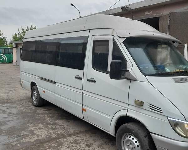 Білий Мерседес Sprinter, об'ємом двигуна 2.1 л та пробігом 417 тис. км за 7237 $, фото 1 на Automoto.ua