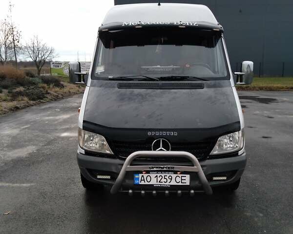 Белый Мерседес Sprinter, объемом двигателя 2.2 л и пробегом 500 тыс. км за 11000 $, фото 11 на Automoto.ua