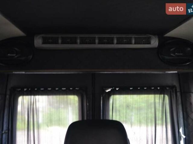Белый Мерседес Sprinter, объемом двигателя 2.87 л и пробегом 700 тыс. км за 7999 $, фото 11 на Automoto.ua