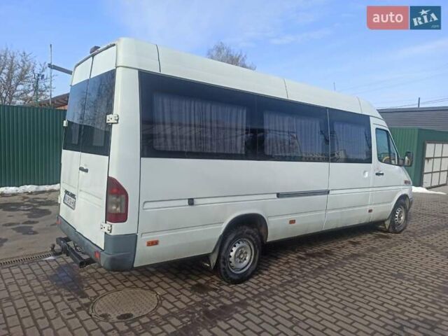 Белый Мерседес Sprinter, объемом двигателя 2.7 л и пробегом 550 тыс. км за 9500 $, фото 3 на Automoto.ua