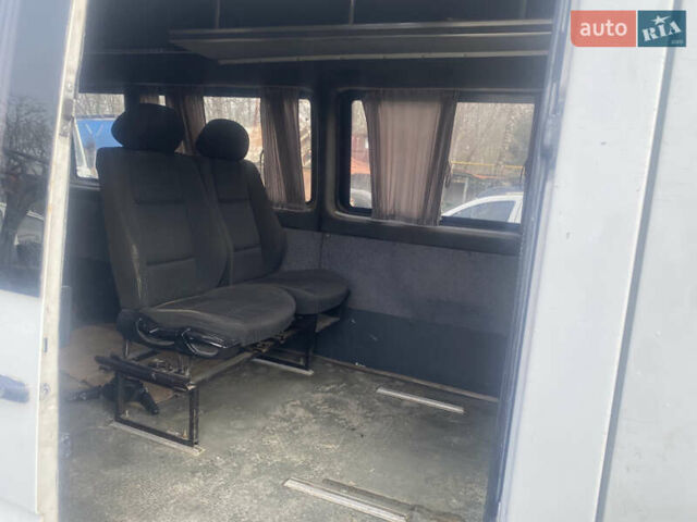 Белый Мерседес Sprinter, объемом двигателя 2.69 л и пробегом 727 тыс. км за 5500 $, фото 5 на Automoto.ua