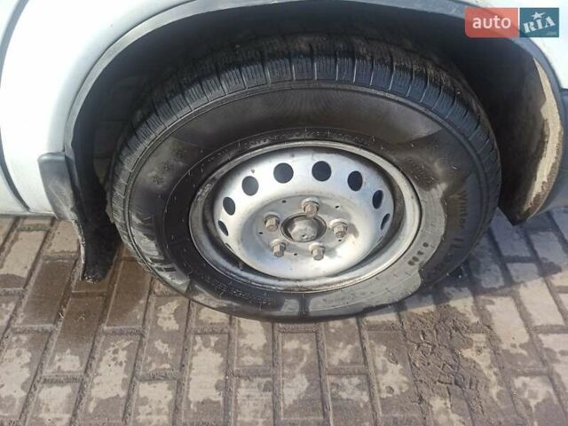 Белый Мерседес Sprinter, объемом двигателя 2.7 л и пробегом 550 тыс. км за 9500 $, фото 8 на Automoto.ua