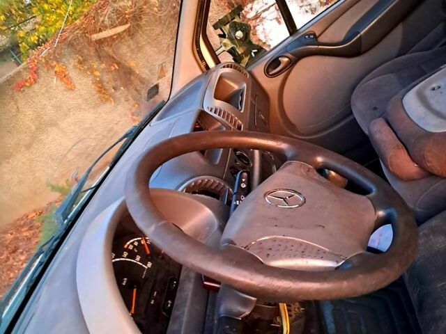 Білий Мерседес Sprinter, об'ємом двигуна 2.2 л та пробігом 390 тис. км за 2900 $, фото 5 на Automoto.ua