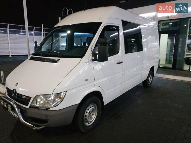 Белый Мерседес Sprinter, объемом двигателя 2.7 л и пробегом 520 тыс. км за 9999 $, фото 2 на Automoto.ua