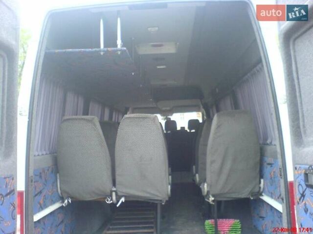 Белый Мерседес Sprinter, объемом двигателя 2.2 л и пробегом 750 тыс. км за 9841 $, фото 2 на Automoto.ua