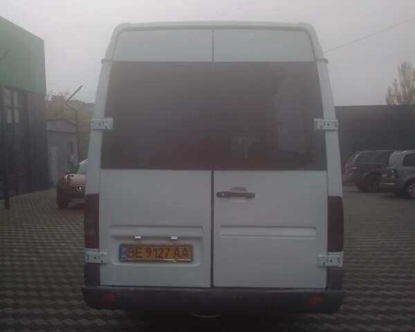 Белый Мерседес Sprinter, объемом двигателя 2.15 л и пробегом 650 тыс. км за 12999 $, фото 3 на Automoto.ua