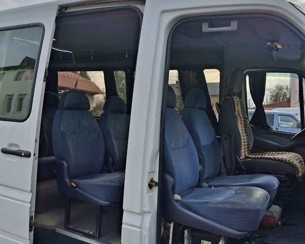 Белый Мерседес Sprinter, объемом двигателя 2.69 л и пробегом 580 тыс. км за 7700 $, фото 28 на Automoto.ua