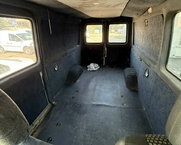 Білий Мерседес Sprinter, об'ємом двигуна 2.15 л та пробігом 300 тис. км за 4800 $, фото 3 на Automoto.ua
