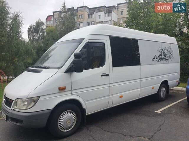 Белый Мерседес Sprinter, объемом двигателя 2.7 л и пробегом 800 тыс. км за 10000 $, фото 8 на Automoto.ua