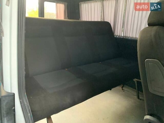 Белый Мерседес Sprinter, объемом двигателя 2.69 л и пробегом 770 тыс. км за 6500 $, фото 10 на Automoto.ua