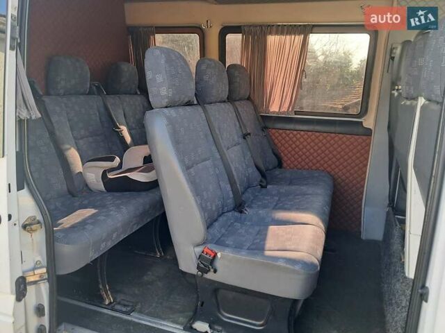 Белый Мерседес Sprinter, объемом двигателя 2.15 л и пробегом 780 тыс. км за 10500 $, фото 3 на Automoto.ua