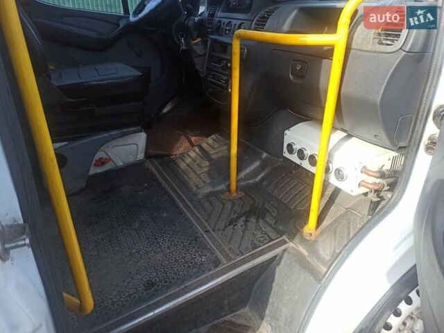 Белый Мерседес Sprinter, объемом двигателя 2.7 л и пробегом 550 тыс. км за 9500 $, фото 24 на Automoto.ua