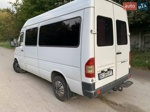 Белый Мерседес Sprinter, объемом двигателя 2.69 л и пробегом 770 тыс. км за 6500 $, фото 8 на Automoto.ua