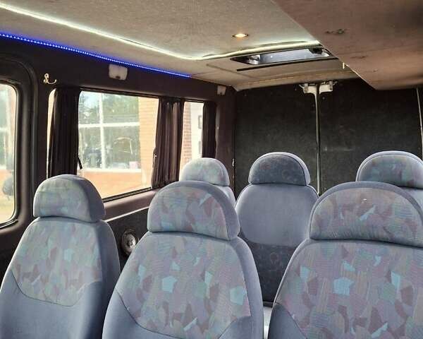 Белый Мерседес Sprinter, объемом двигателя 2.69 л и пробегом 580 тыс. км за 7700 $, фото 7 на Automoto.ua