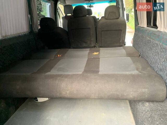 Белый Мерседес Sprinter, объемом двигателя 2.69 л и пробегом 770 тыс. км за 6500 $, фото 1 на Automoto.ua
